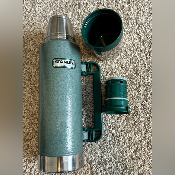Stanley‎ Classic Vacuum Insulated Wide Mouth Bottle 1.4 QT - Picture 7 of 9